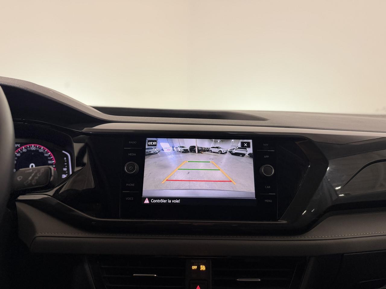 2022 Volkswagen Taos Highline Photo