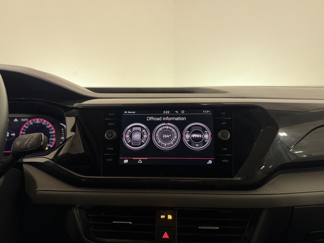 2022 Volkswagen Taos Highline Photo