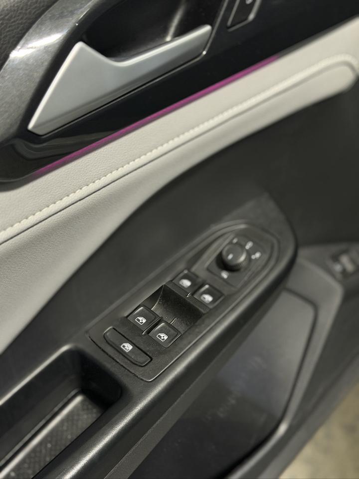 2022 Volkswagen Taos Highline Photo
