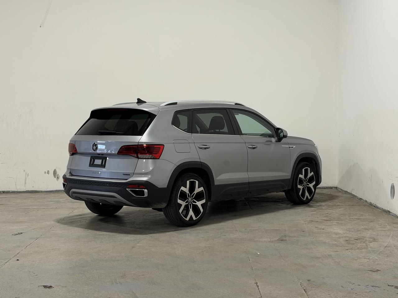 2022 Volkswagen Taos Highline Photo