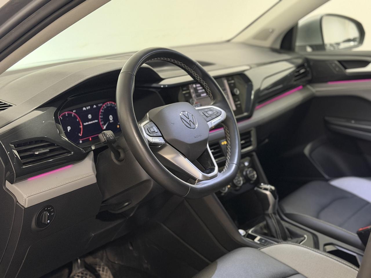 2022 Volkswagen Taos Highline Photo