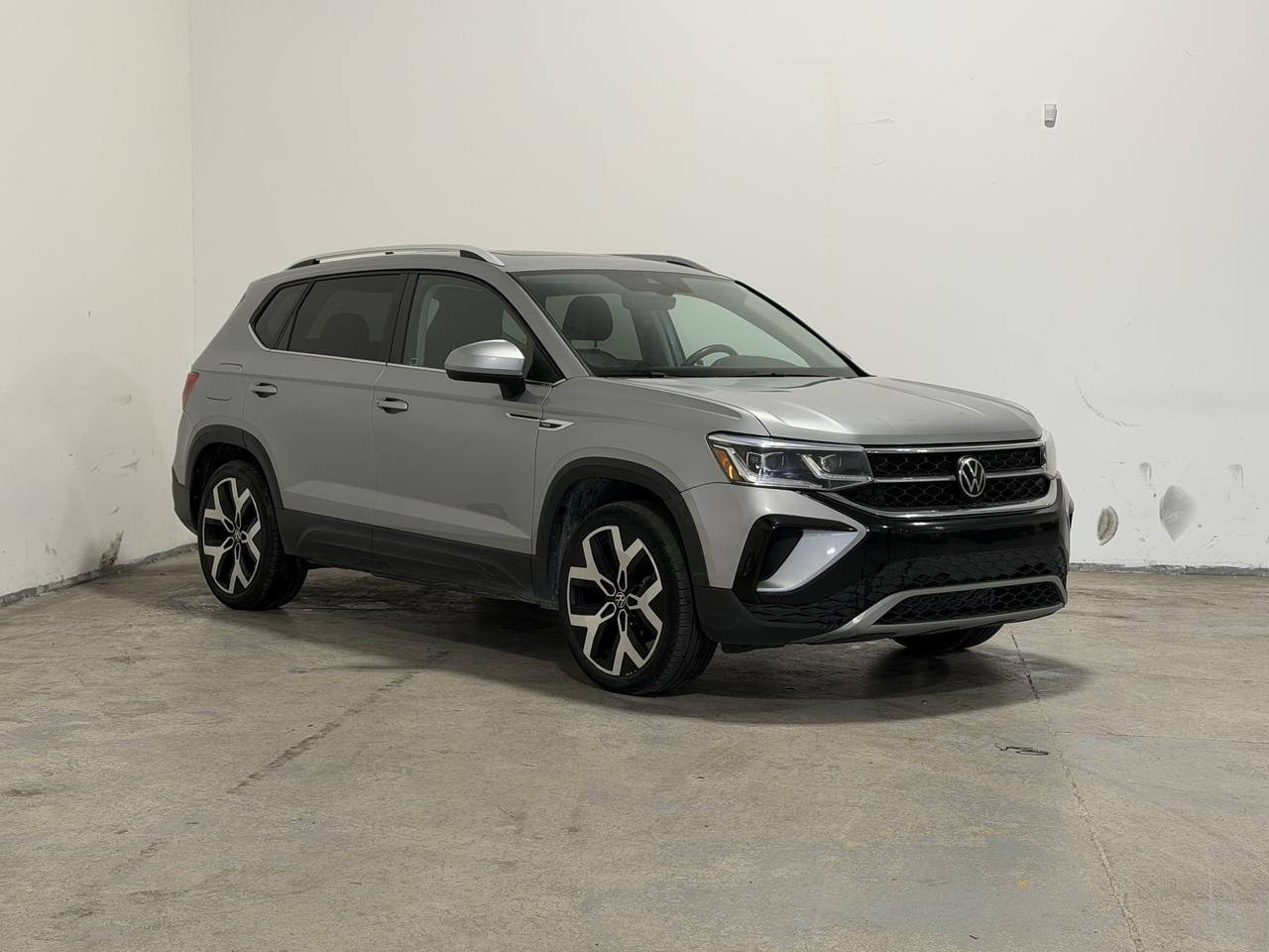 2022 Volkswagen Taos Highline Photo2
