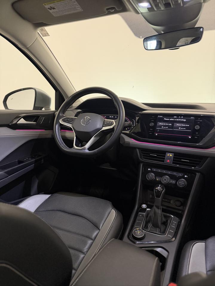 2022 Volkswagen Taos Highline Photo