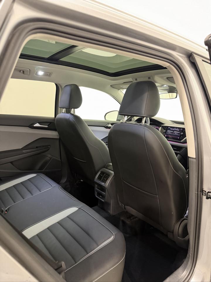 2022 Volkswagen Taos Highline Photo