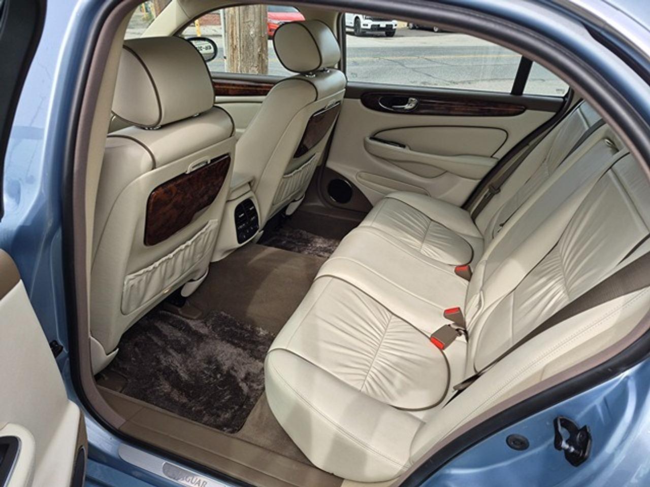 2007 Jaguar XJ 4dr Sdn Vanden Plas Photo