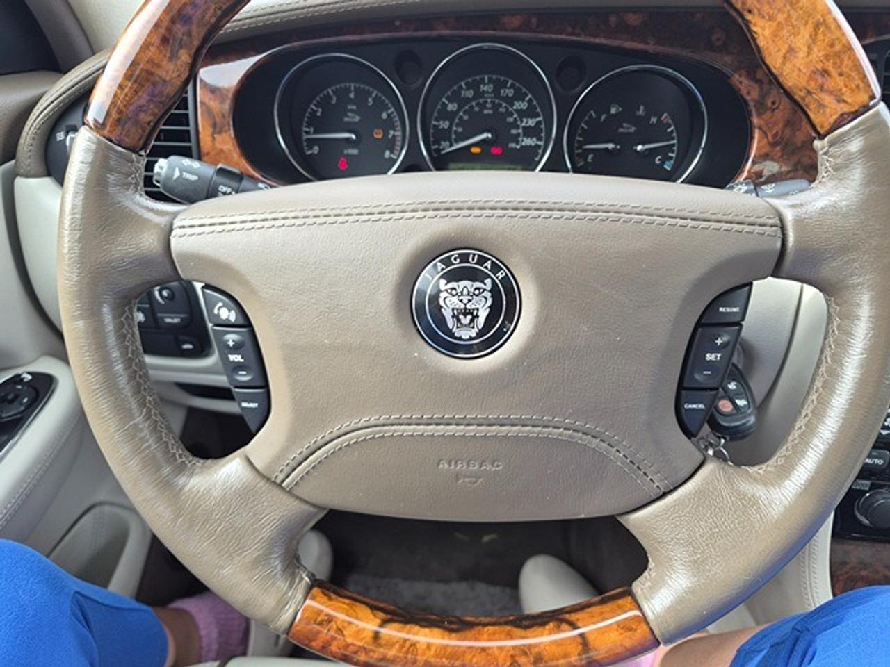 2007 Jaguar XJ 4dr Sdn Vanden Plas Photo