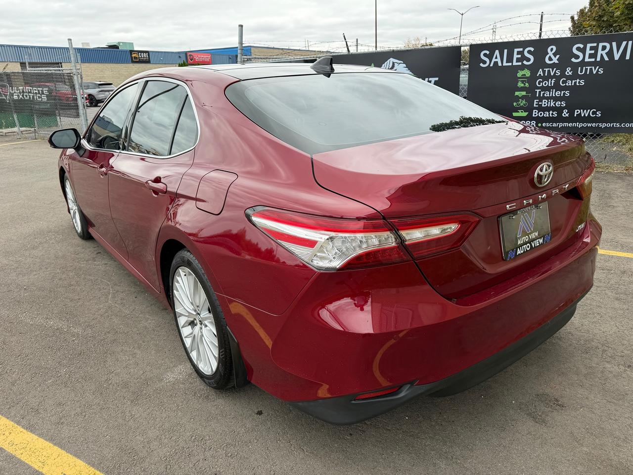 2018 Toyota Camry XLE *FULLY LOADED & CLEAN CARFAX REPORT* Photo
