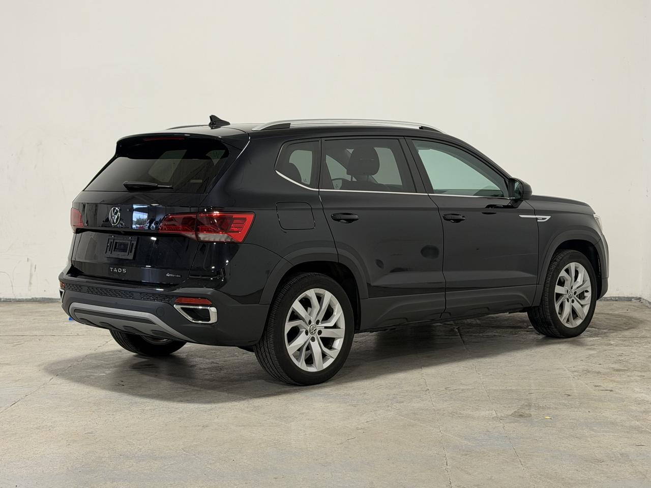 2022 Volkswagen Taos Comfortline Photo3