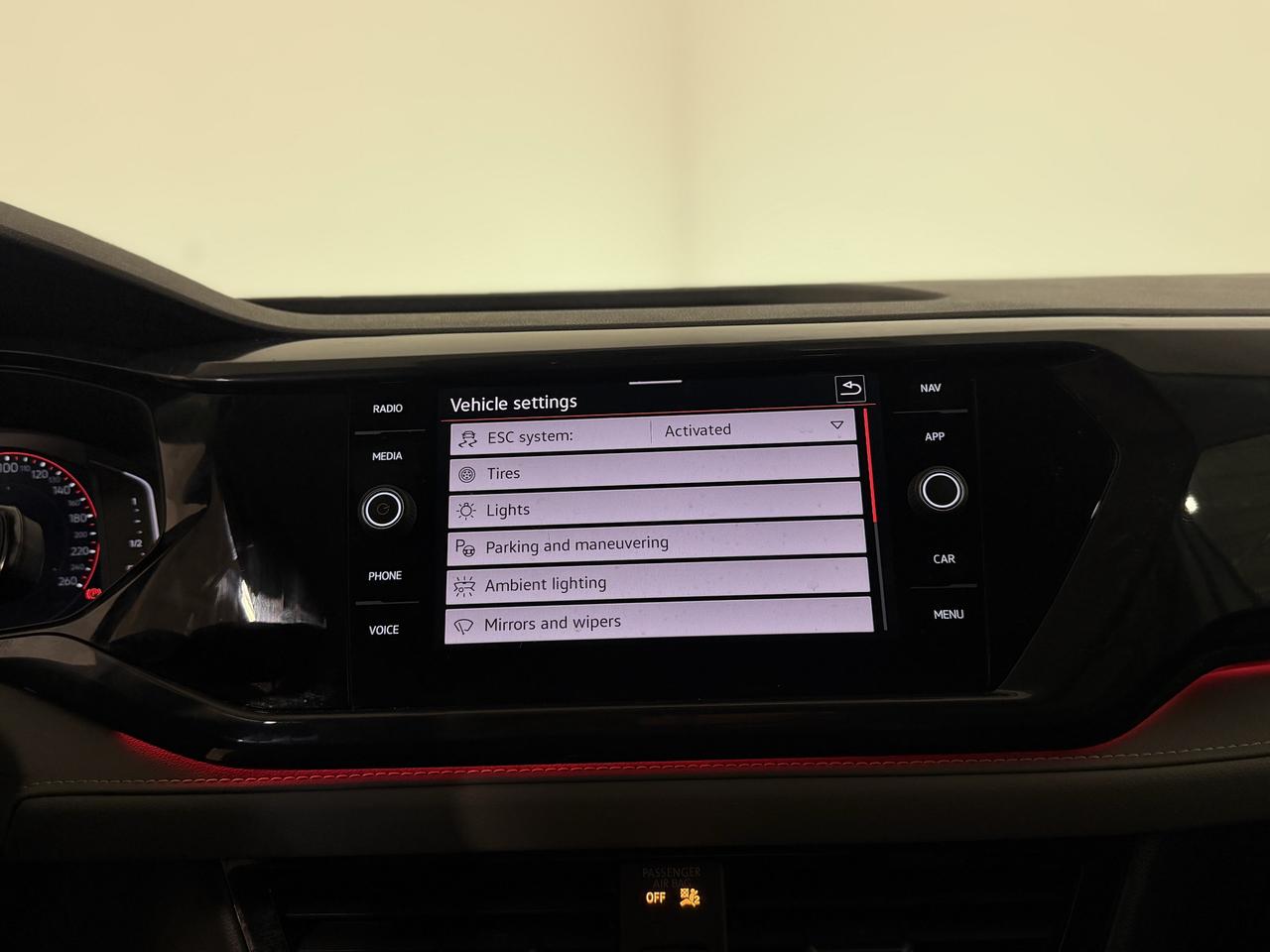 2022 Volkswagen Taos Highline Photo