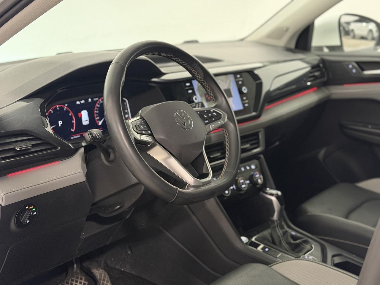 2022 Volkswagen Taos Highline Photo