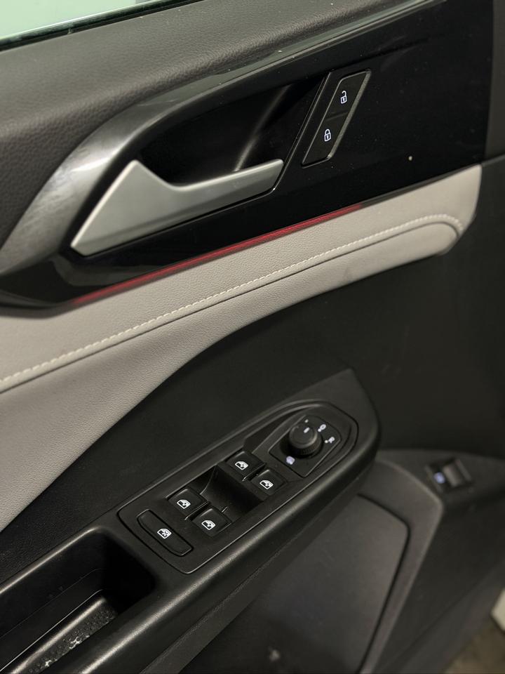 2022 Volkswagen Taos Highline Photo