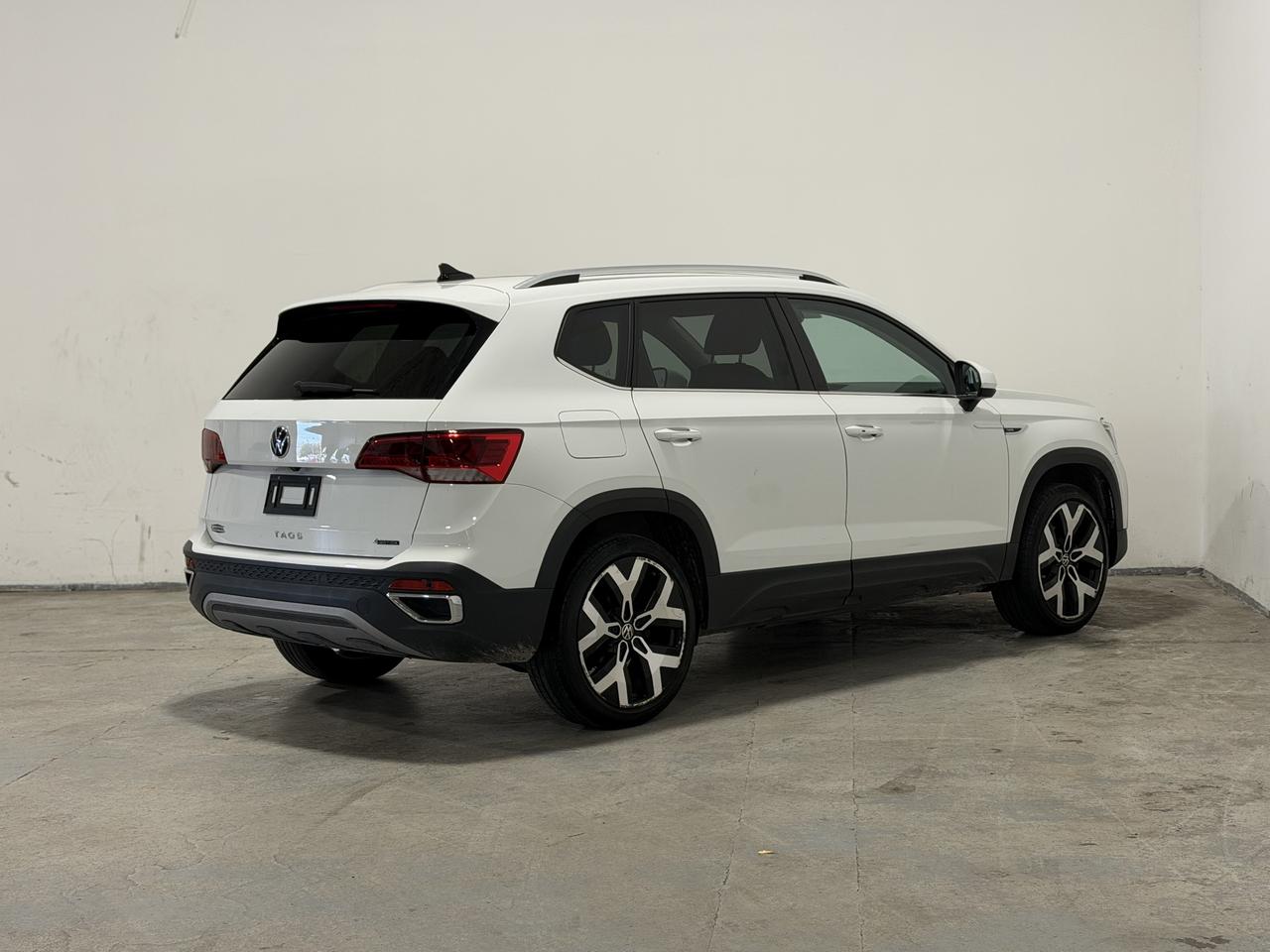 2022 Volkswagen Taos Highline Photo