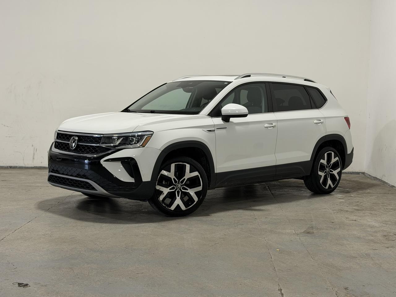  2022 Volkswagen Taos Highline 4Motion   