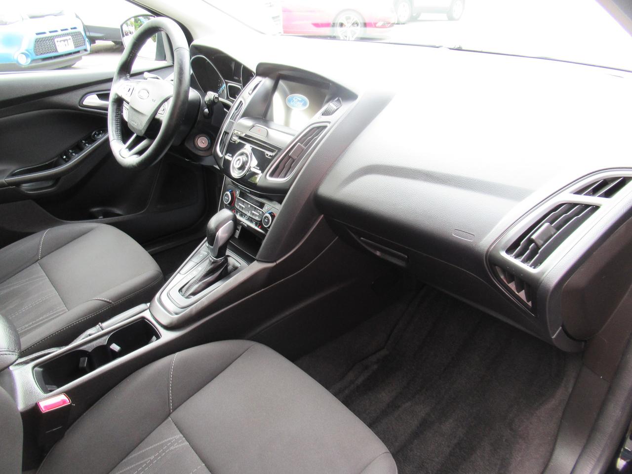 2018 Ford Focus SEL Photo