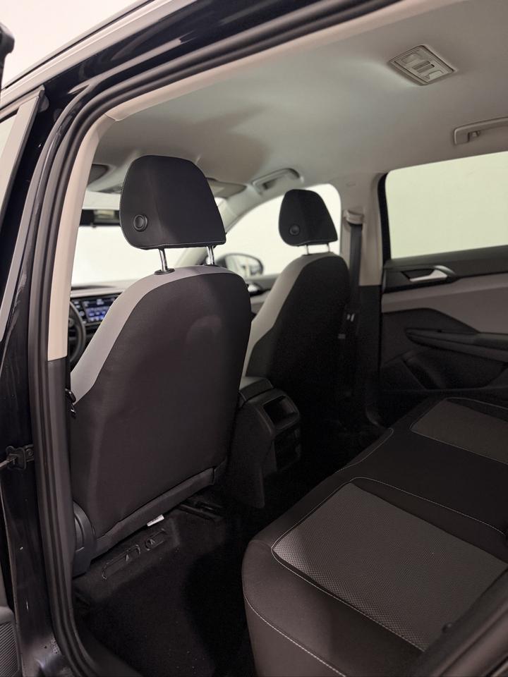 2023 Volkswagen Taos Trendline Photo