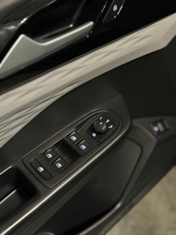 2023 Volkswagen Taos Trendline Photo