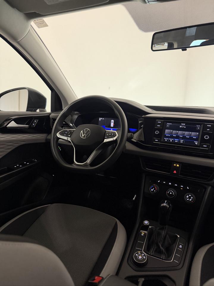 2023 Volkswagen Taos Trendline Photo