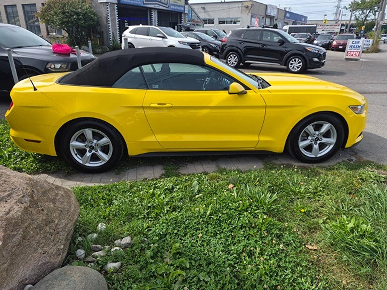 2015 Ford Mustang 2DR CONV V6 Photo2