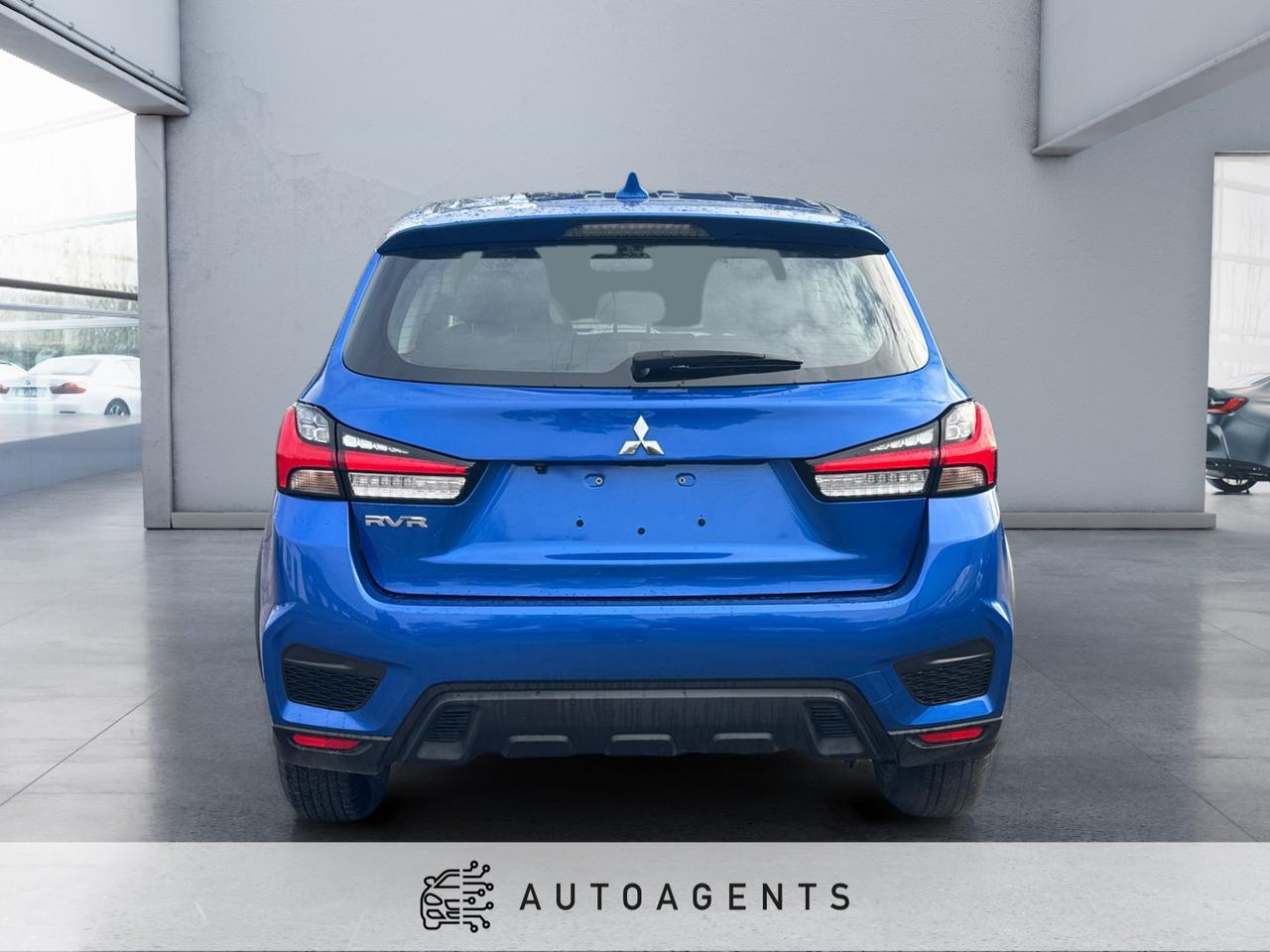 2023 Mitsubishi RVR SE 2WD Photo