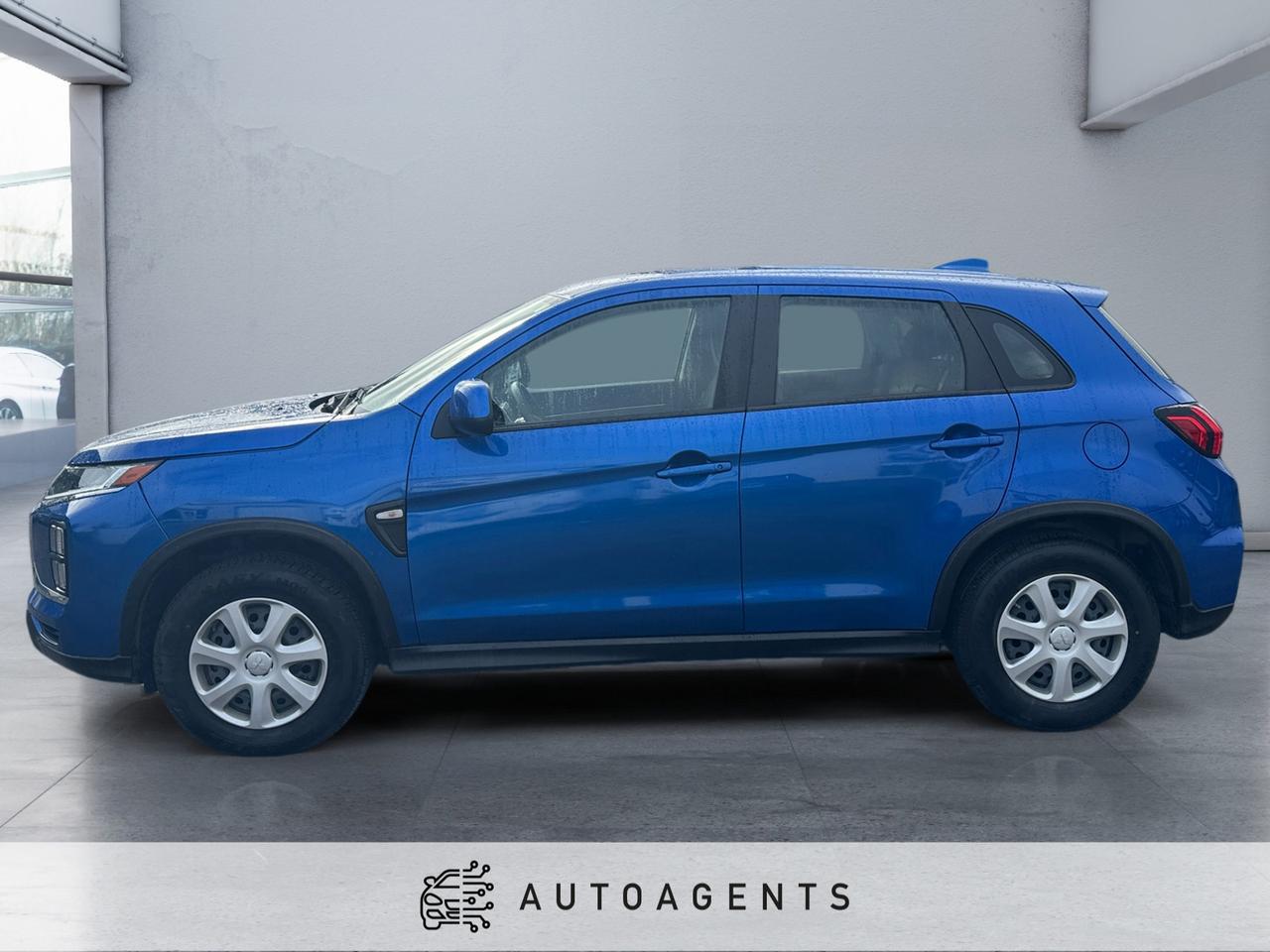 2023 Mitsubishi RVR SE 2WD Photo