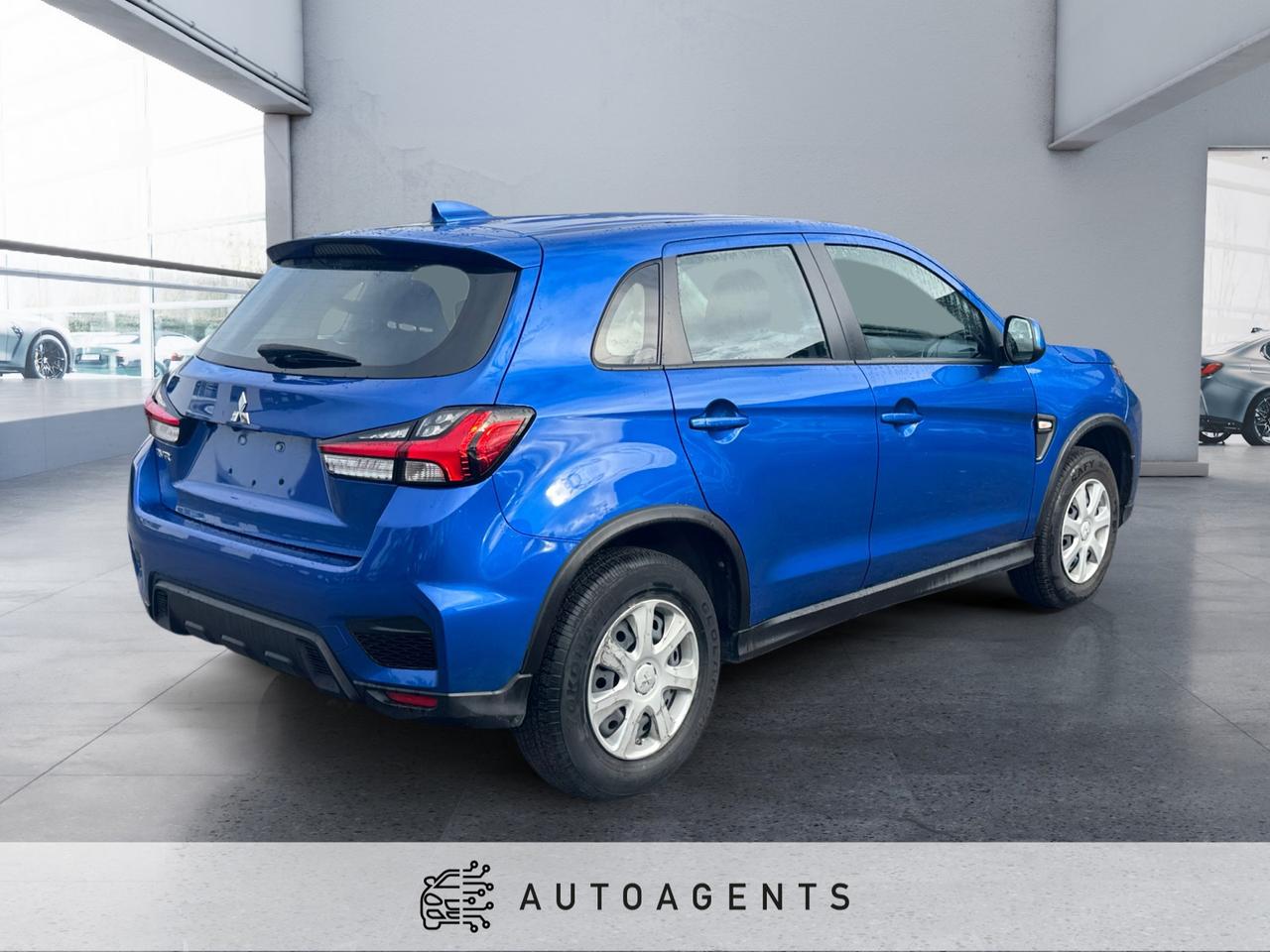 2023 Mitsubishi RVR SE 2WD Photo4