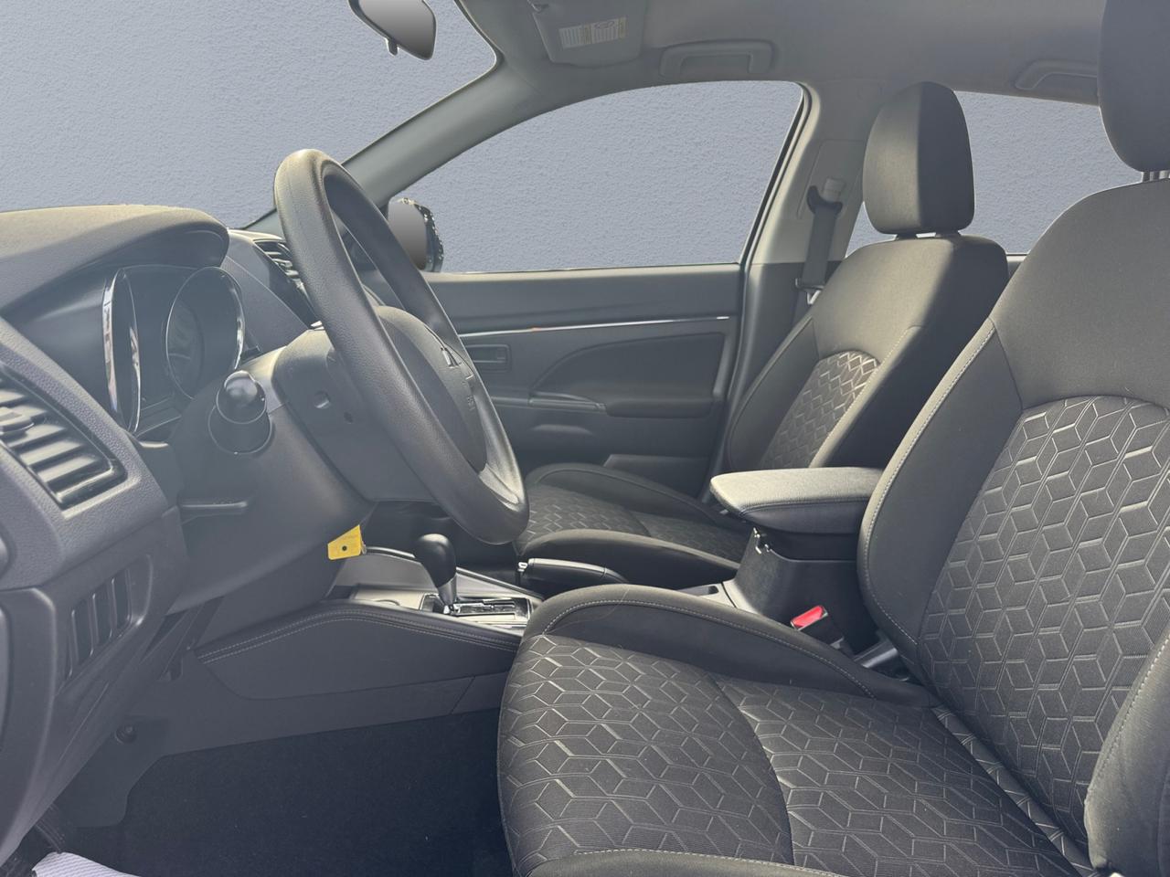 2023 Mitsubishi RVR SE 2WD Photo