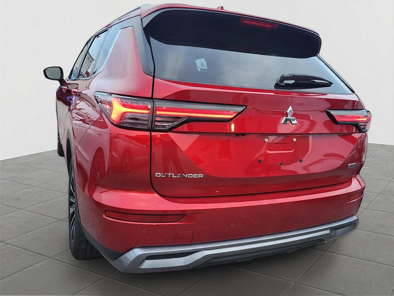 2026 Mitsubishi Outlander LE S-AWC Photo