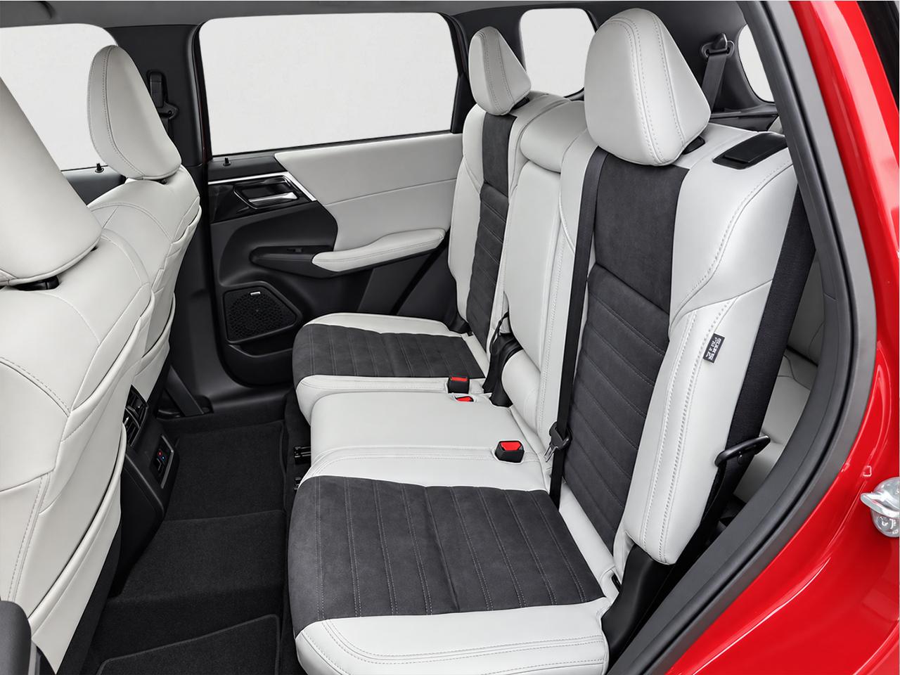 2026 Mitsubishi Outlander LE S-AWC Photo