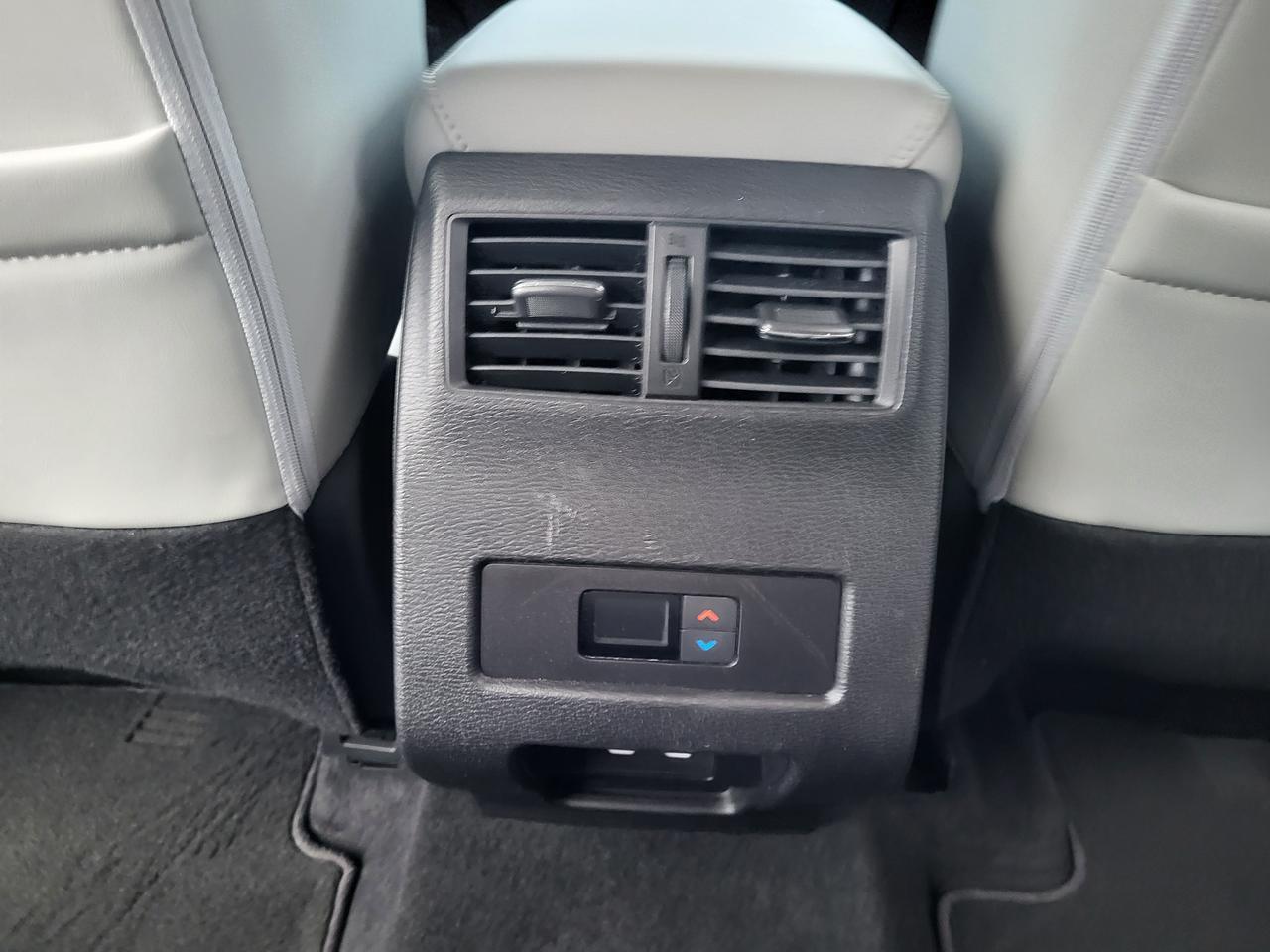 2026 Mitsubishi Outlander LE S-AWC Photo