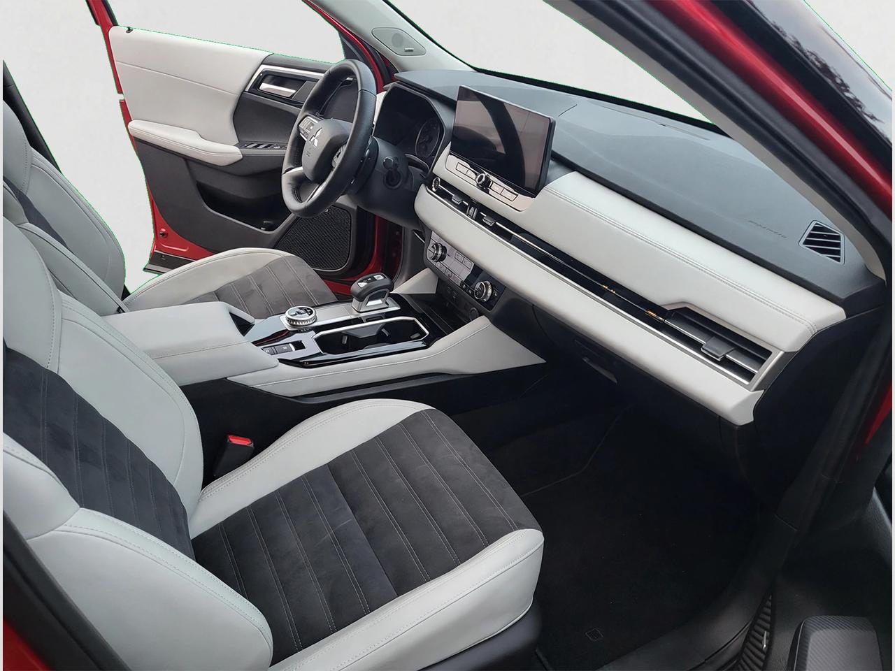 2026 Mitsubishi Outlander LE S-AWC Photo