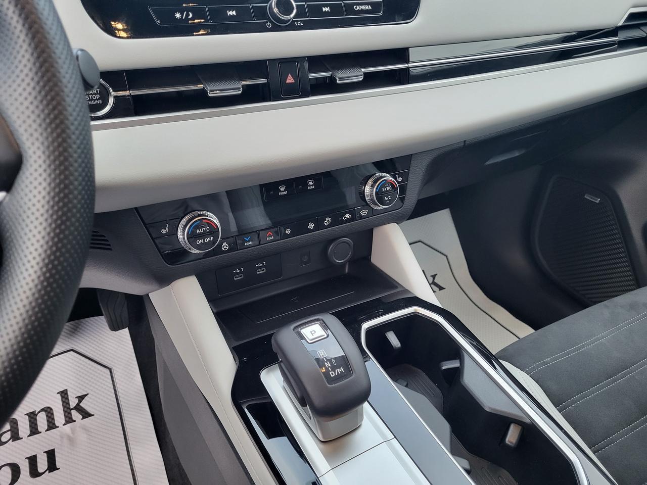 2026 Mitsubishi Outlander LE S-AWC Photo