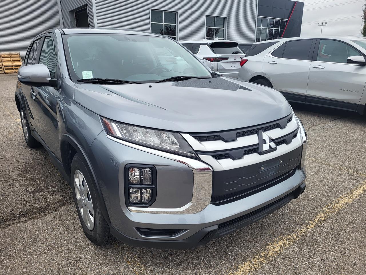 2024 Mitsubishi RVR SE Photo