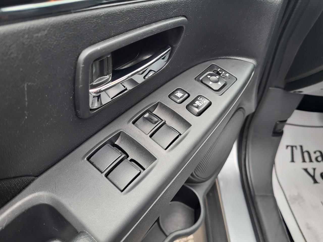 2024 Mitsubishi RVR SE Photo