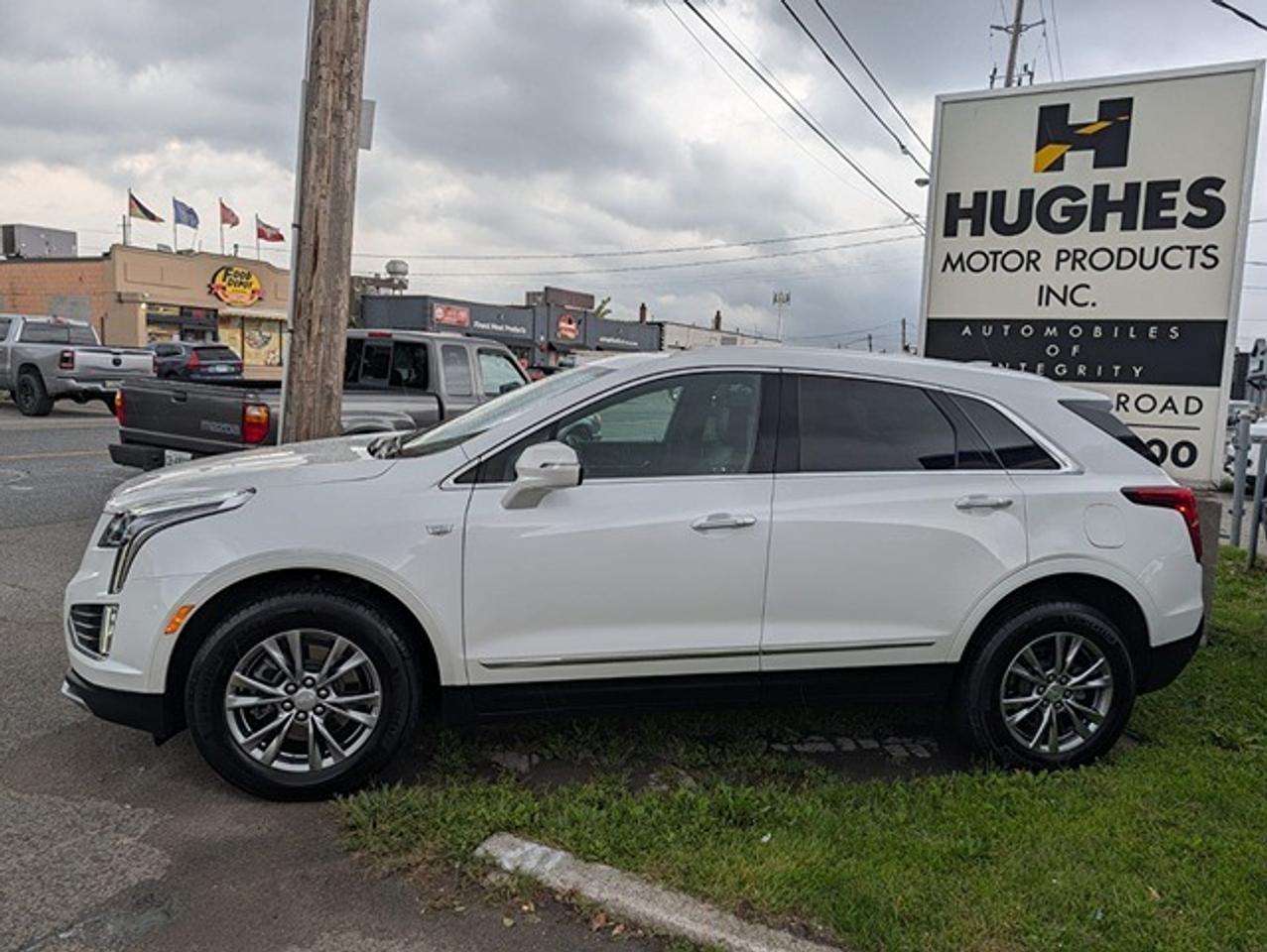 2023 Cadillac XT5 AWD 4dr Premium Luxury Photo2