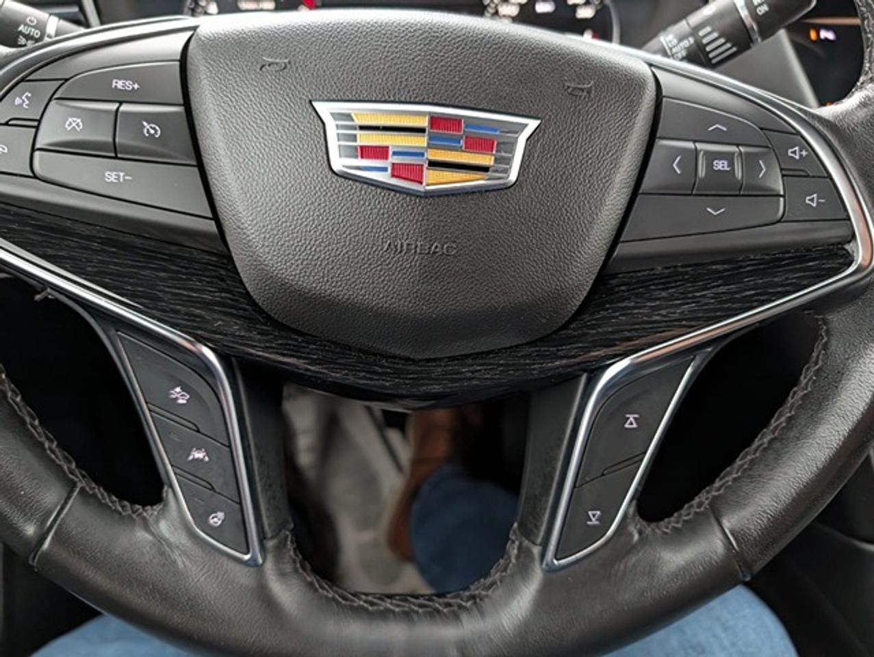 2023 Cadillac XT5 AWD 4dr Premium Luxury Photo
