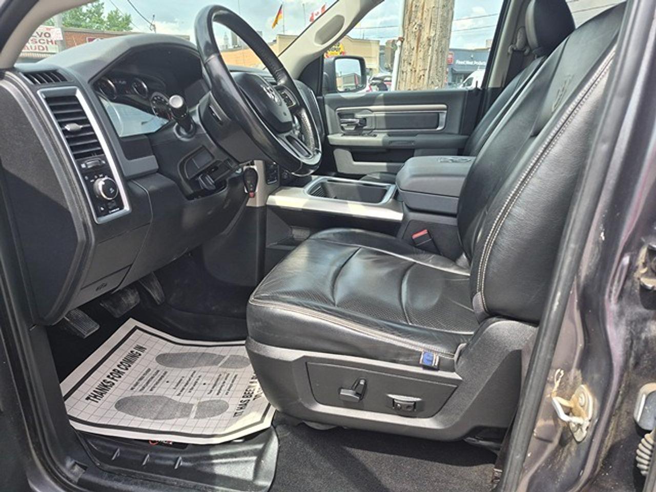2018 RAM 1500 Outdoorsman 4x4 Crew Cab 5'7" Box Photo