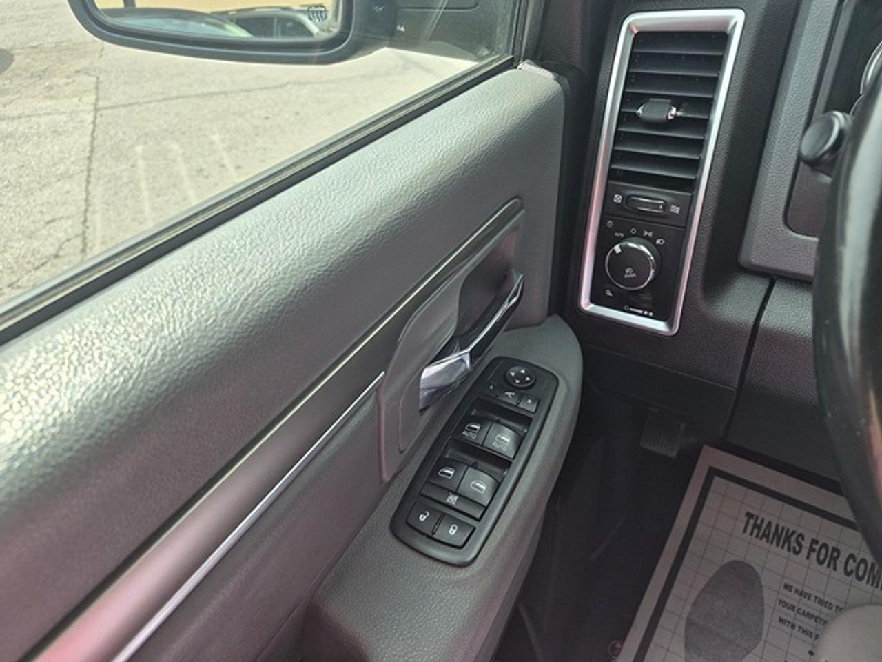 2018 RAM 1500 Outdoorsman 4x4 Crew Cab 5'7" Box Photo