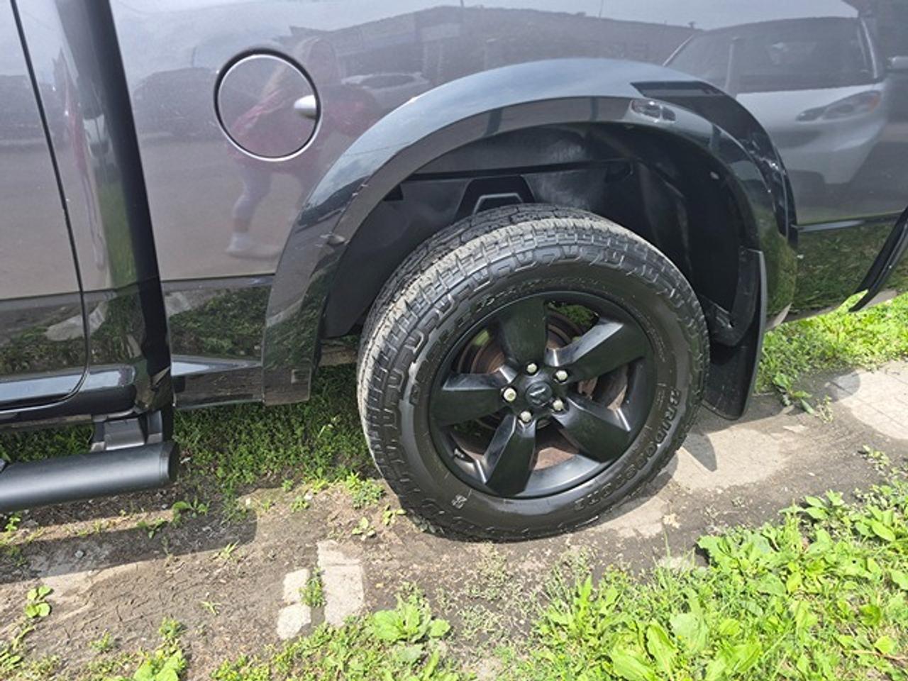 2018 RAM 1500 Outdoorsman 4x4 Crew Cab 5'7" Box Photo