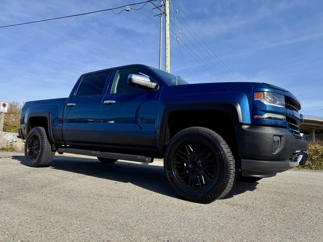 2018 Chevrolet Silverado 1500 LTZ 6.2L 4WD Z71 LEATR SUNROOF 3.5" LIFTED 33" A/T - Photo #1