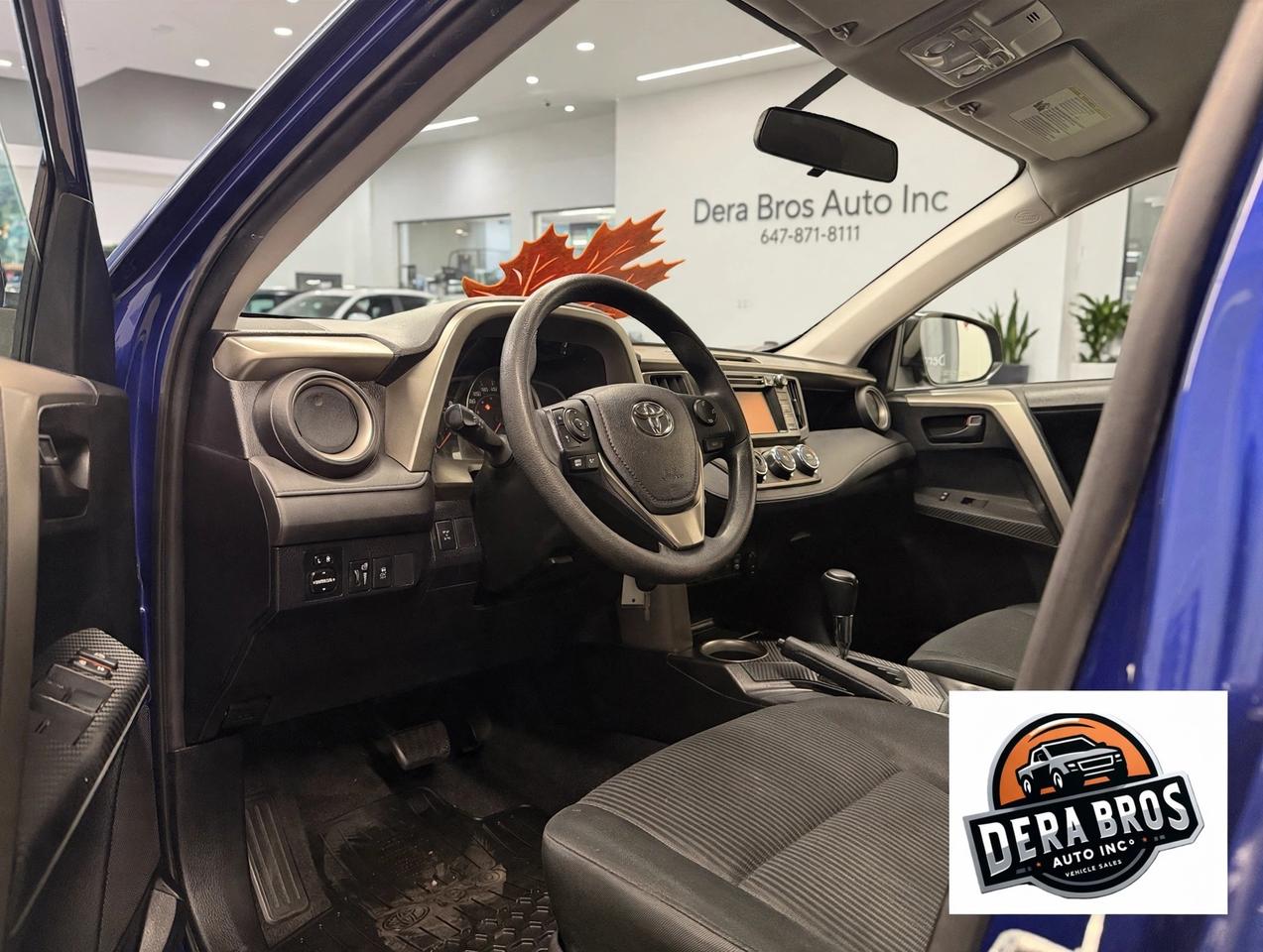 2014 Toyota RAV4 LE Photo1