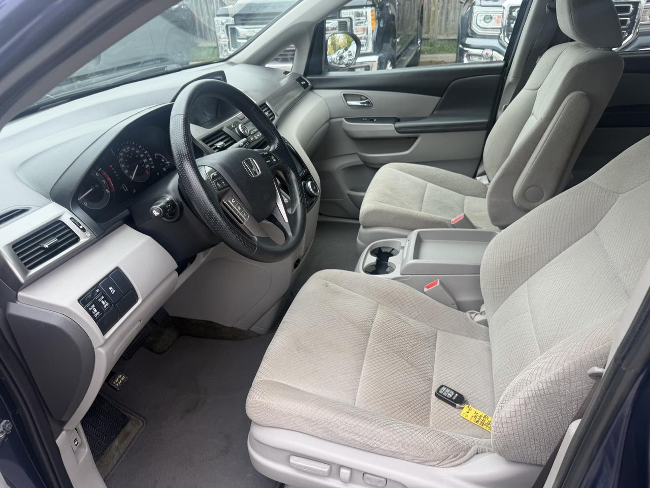 2016 Honda Odyssey EX Photo