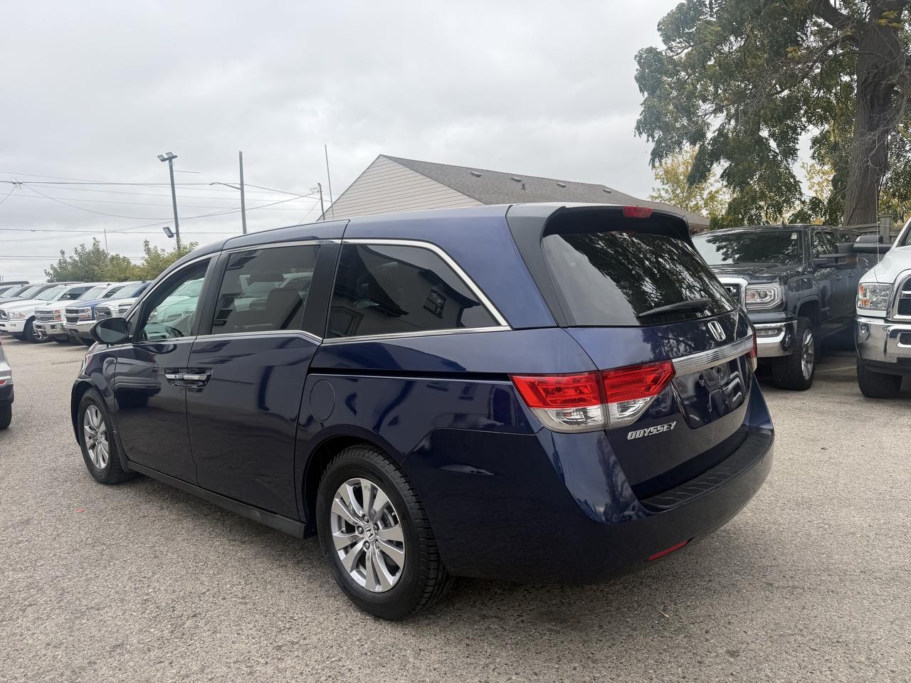 2016 Honda Odyssey EX Photo