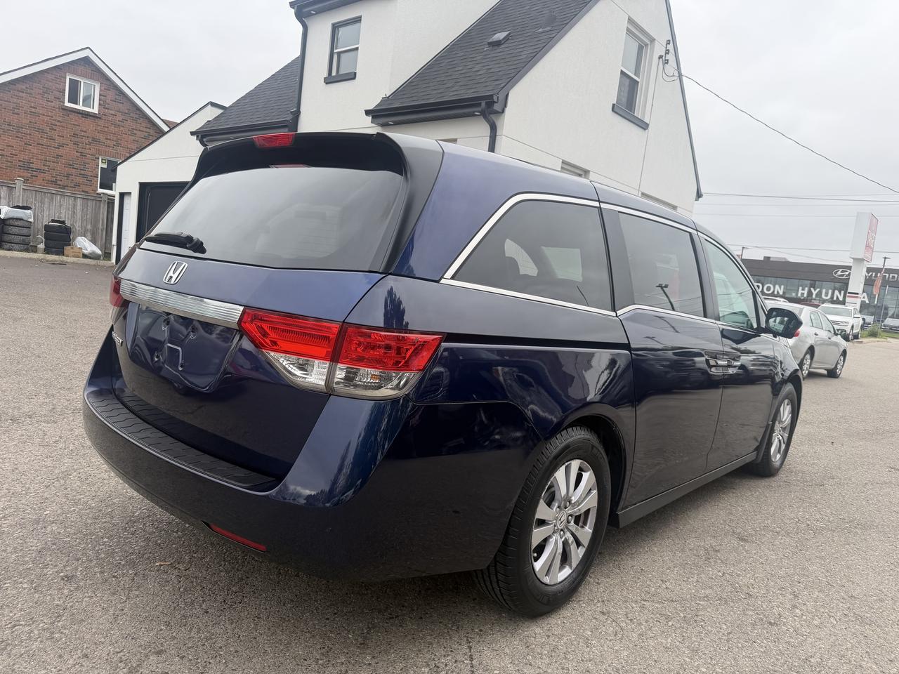 2016 Honda Odyssey EX Photo