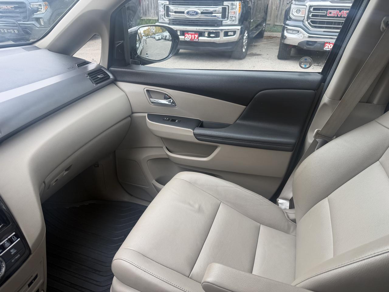 2014 Honda Odyssey Touring Photo