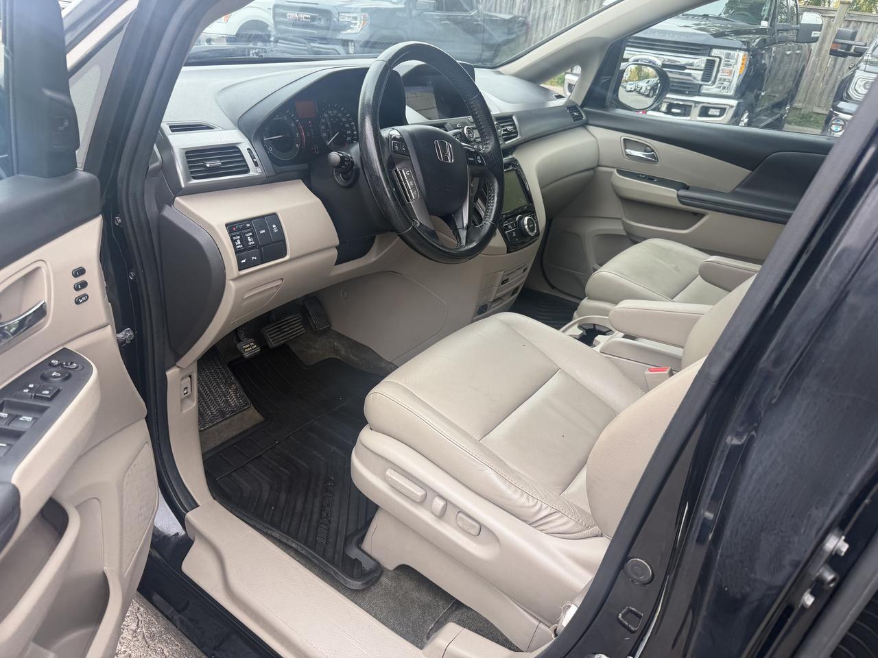 2014 Honda Odyssey Touring Photo