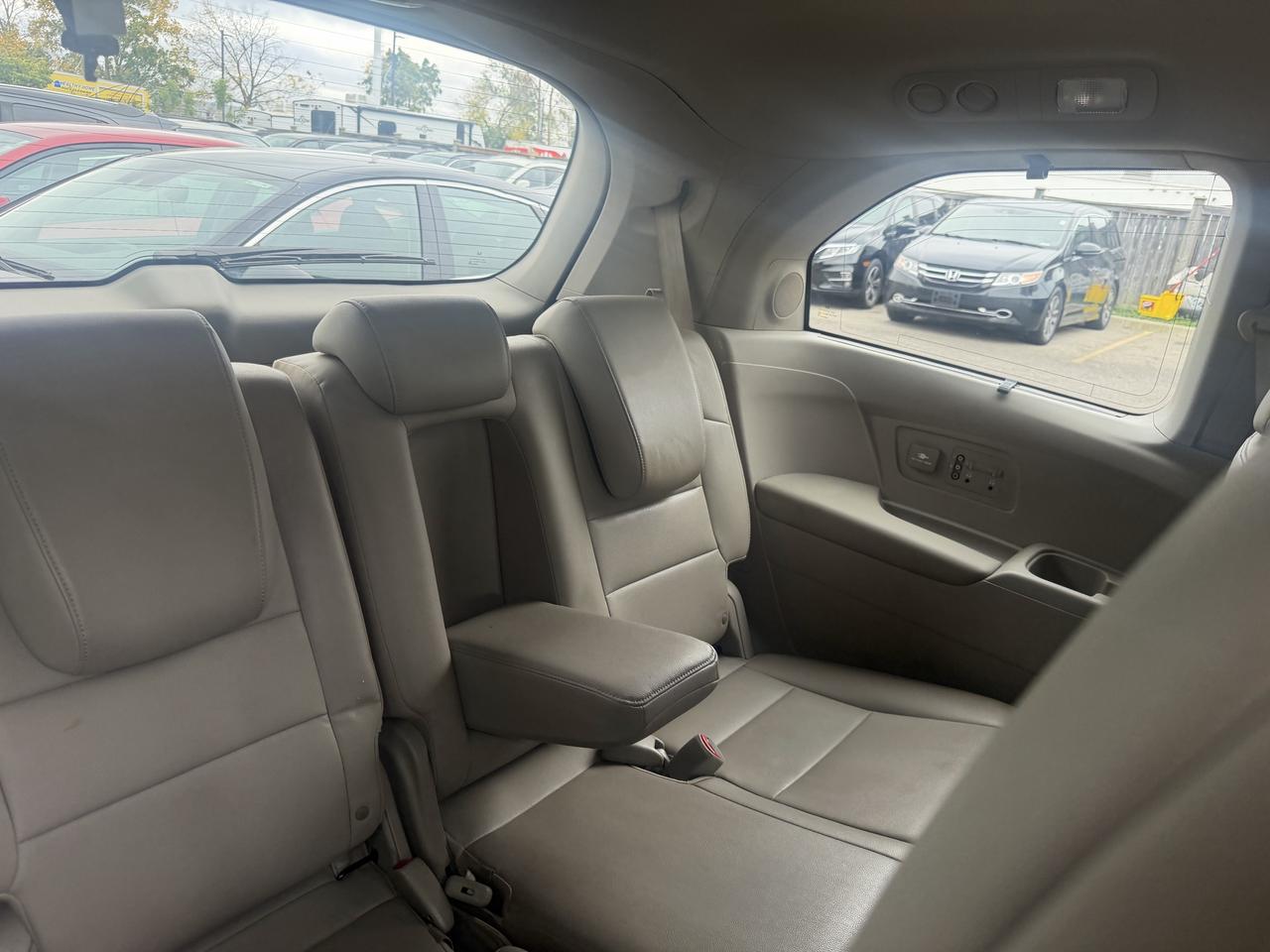 2014 Honda Odyssey Touring Photo