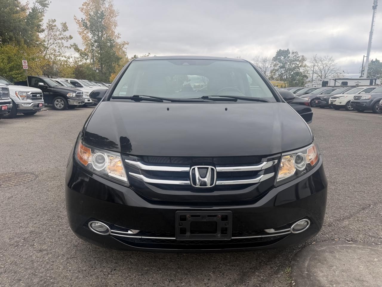 2014 Honda Odyssey Touring Photo