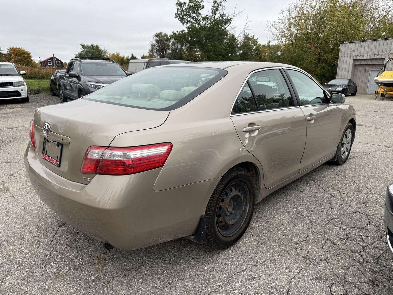 2009 Toyota Camry LE Photo