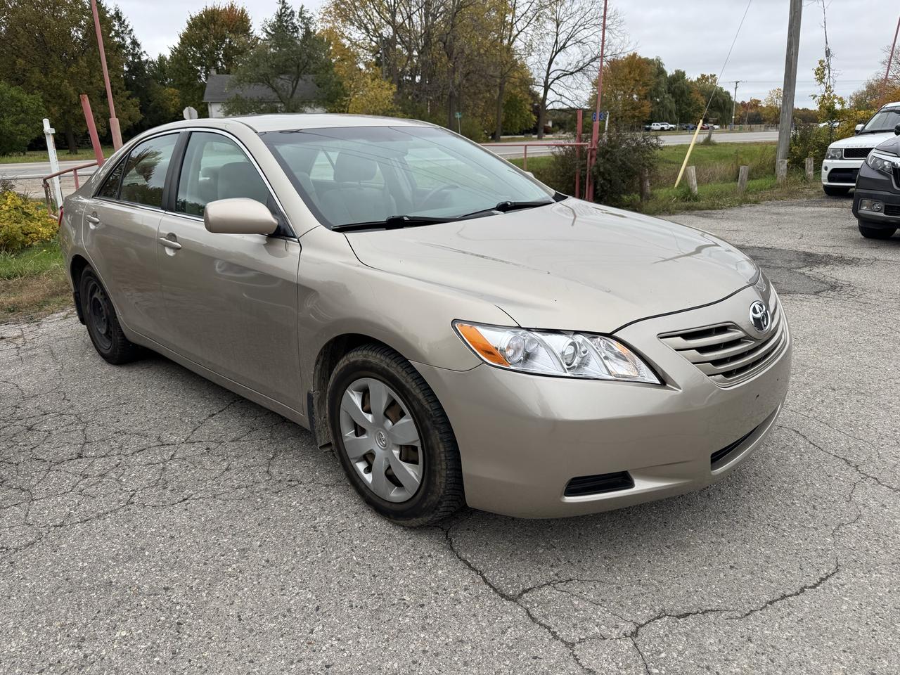 2009 Toyota Camry LE Photo5