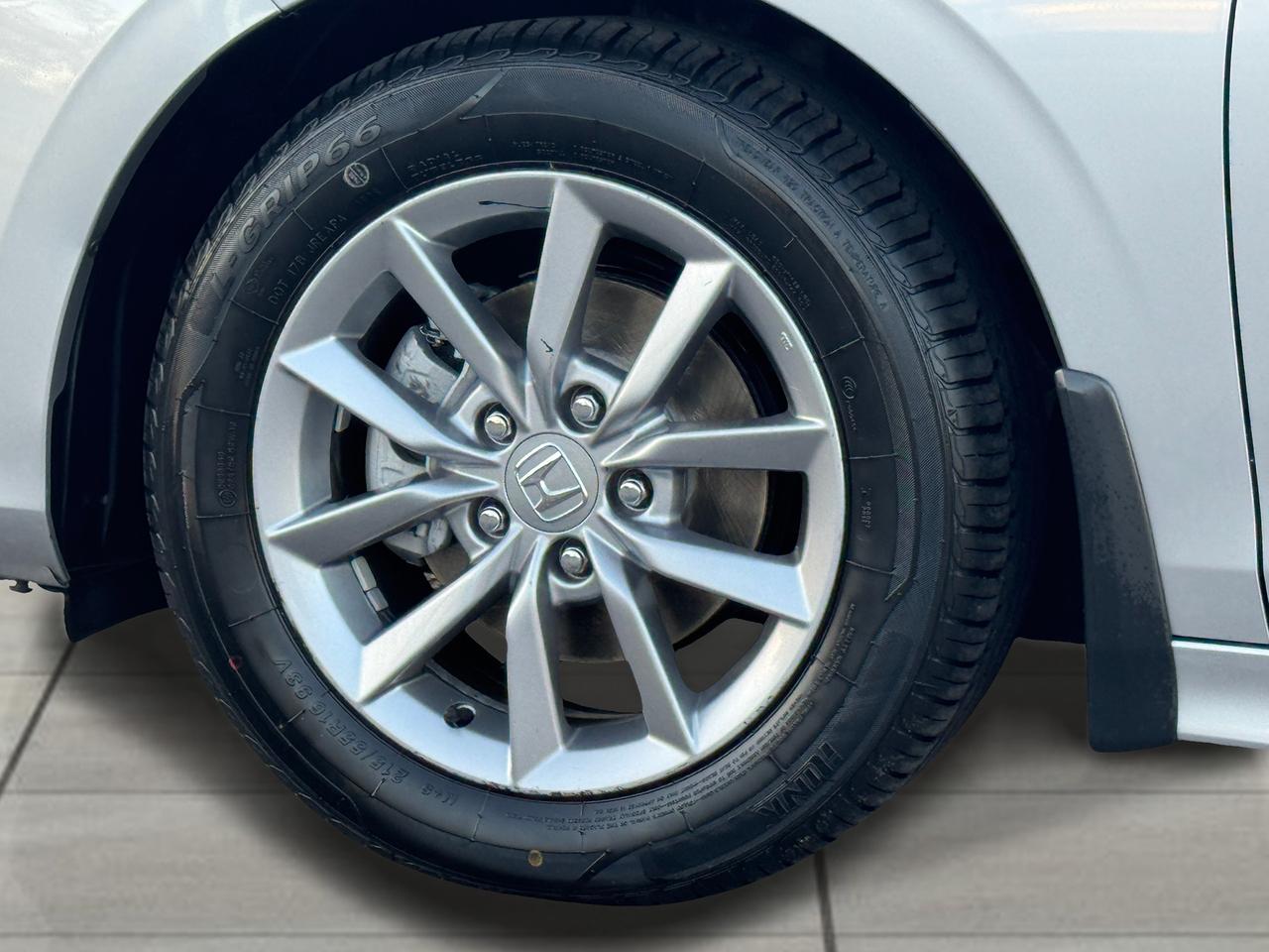 2022 Honda Civic EX+CLEAN CARFAX+Roof+New Brakes! Photo